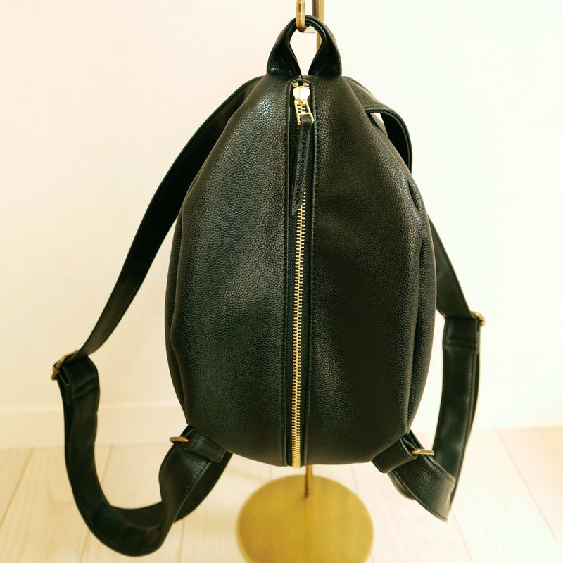 丸い大人可愛いPUリュックMレディース