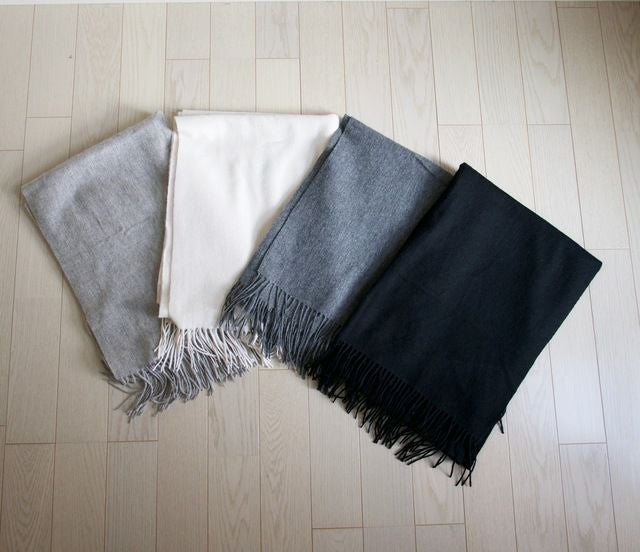 ウール100%大判ストールオフホワイト