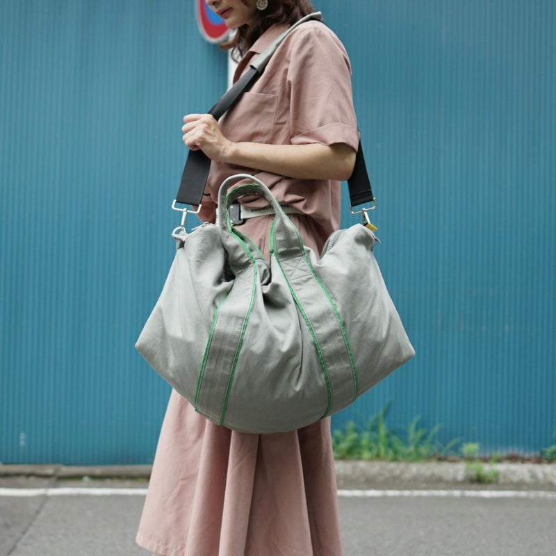 大容量軽量ボストンバッグ撥水ショルダー