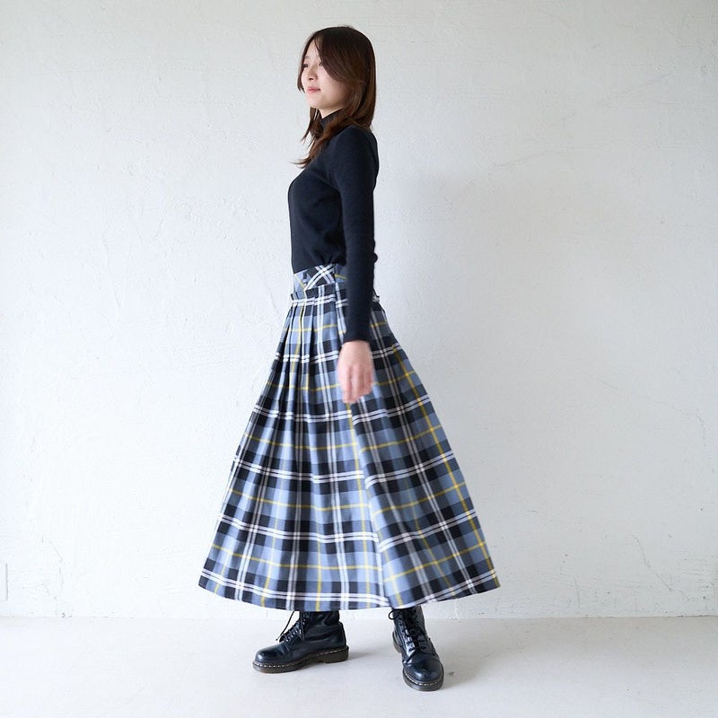 大人のチェック柄タックスカートもりのがっこう
