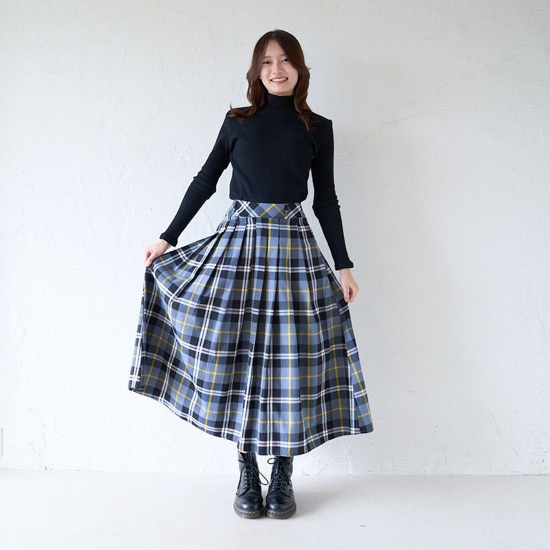 大人のチェック柄タックスカー大人のチェック柄タックスカートもりのがっこうトもりのがっこう