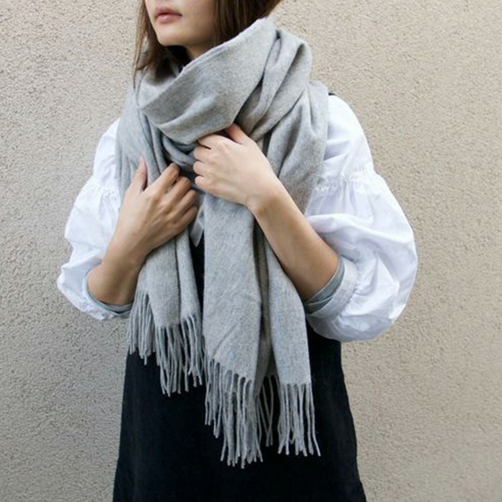 ウール100％大判ストール柔らかライトグレー