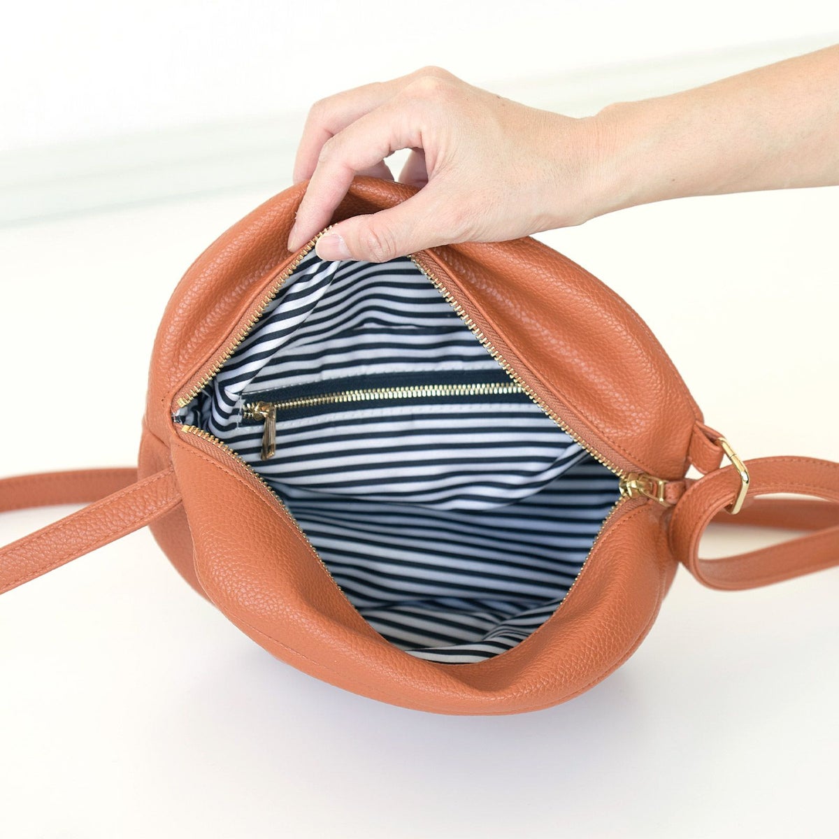 探し物が見つかるインナーポーチストライプ