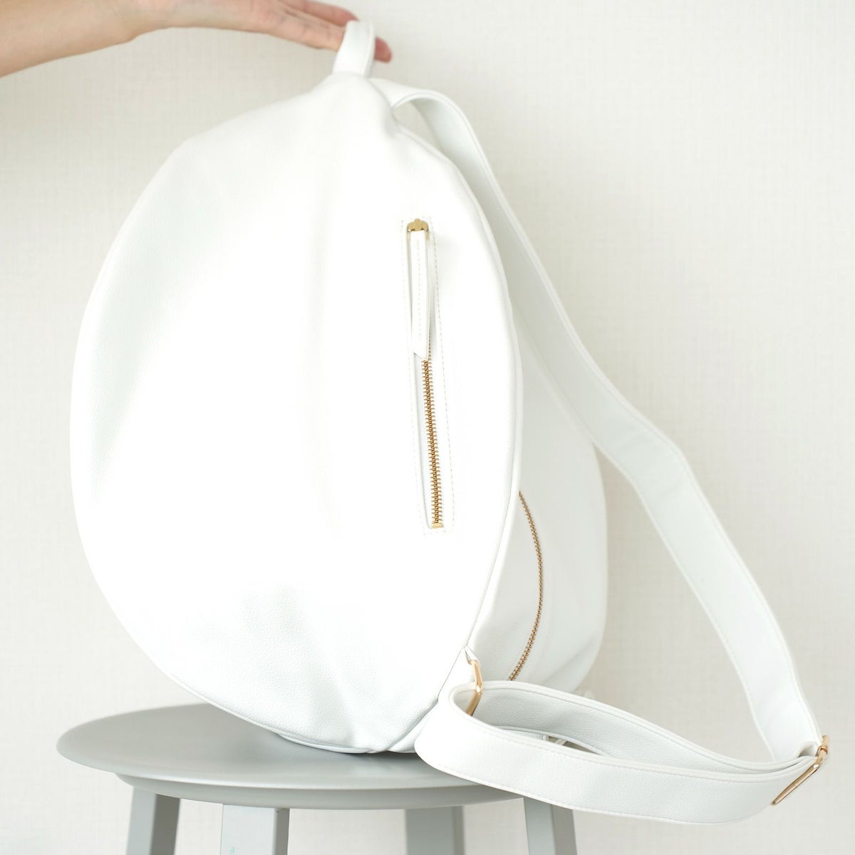 かわいい大きなリュックPUレザー白ホワイト