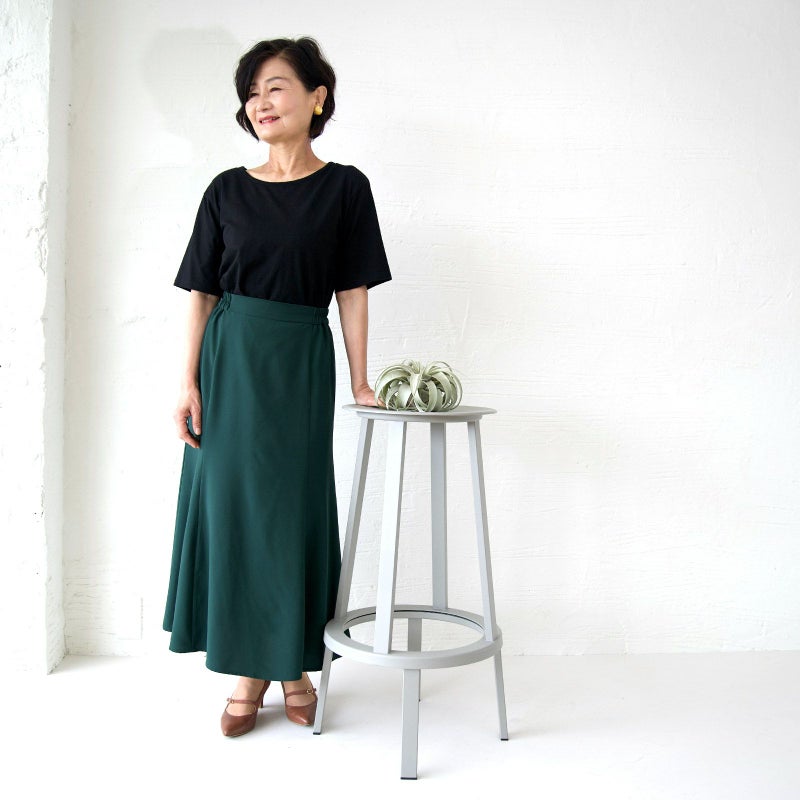 60代が似合う二の腕カバー細見え大人のTシャツレディースブラック