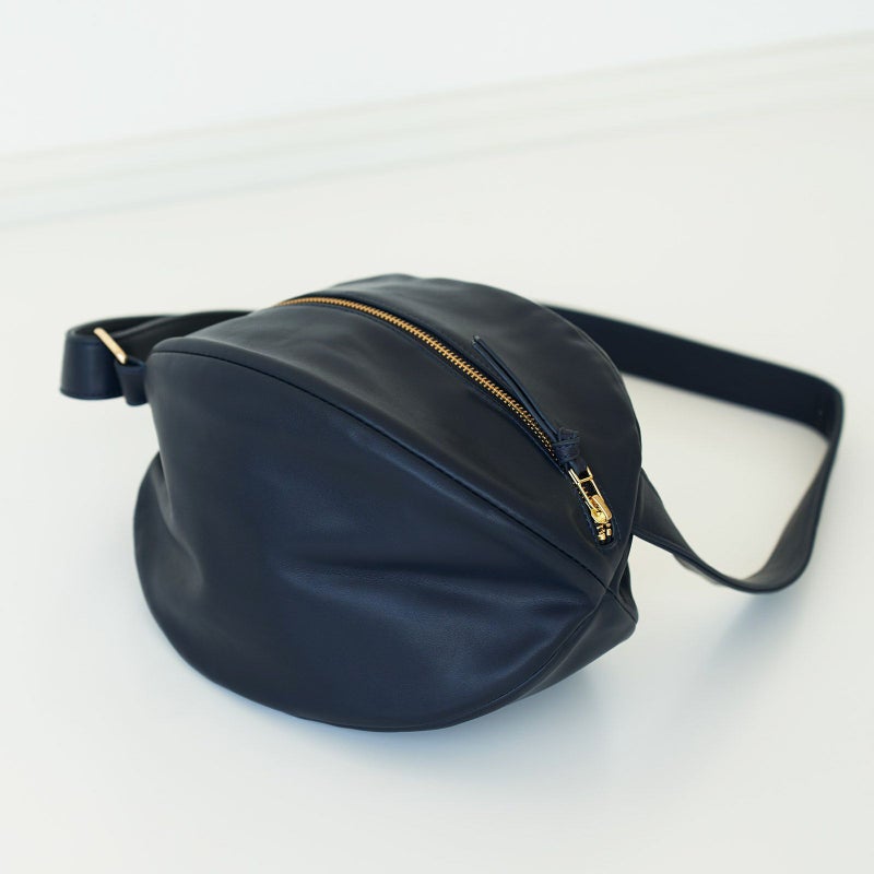 大人のかわいいボディバッグころんと丸いネイビー