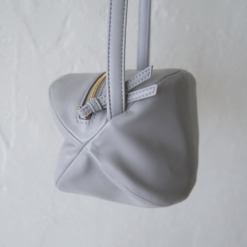 誰ともかぶらないショルダーバッグころんとポーチグレー