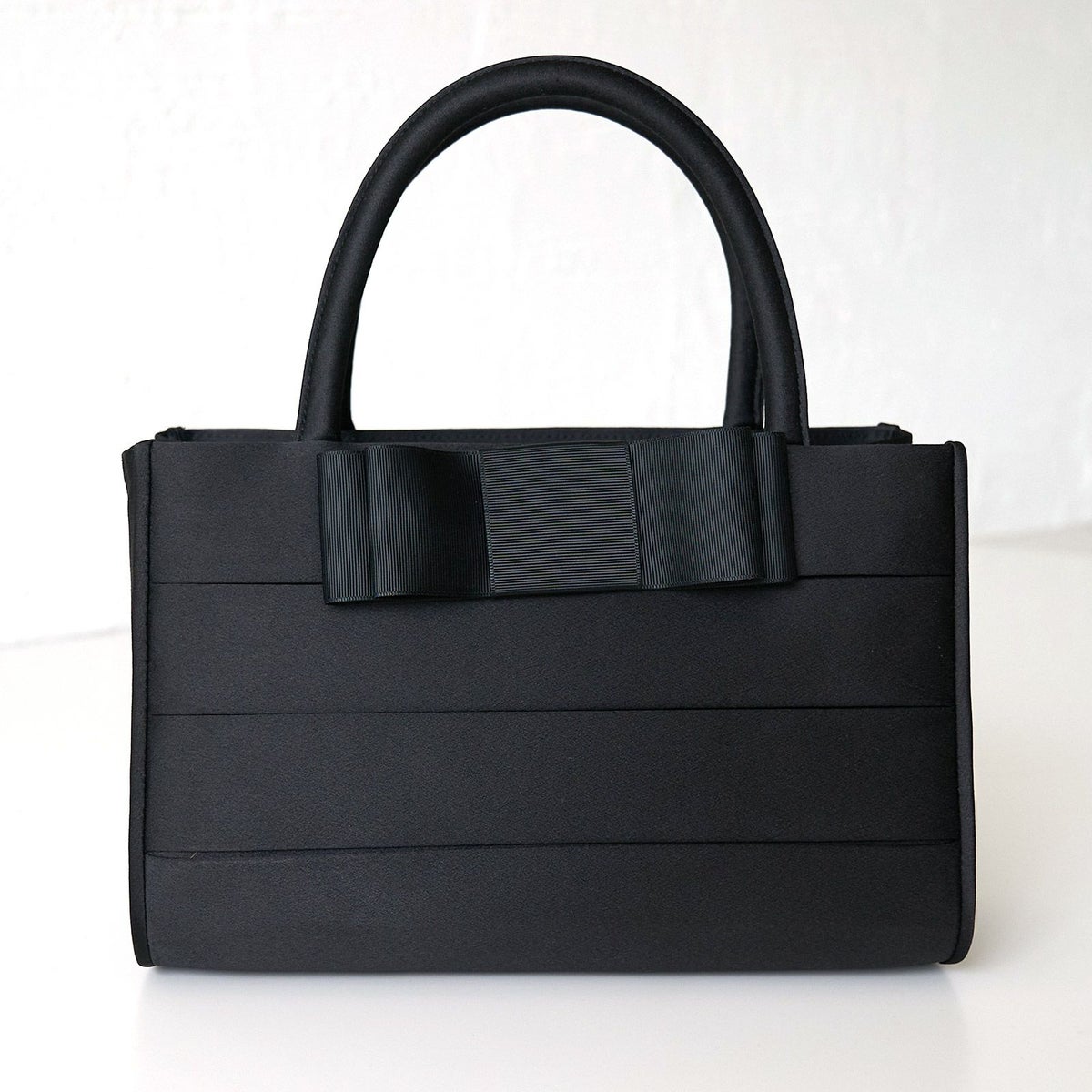 老舗店コラボのフォーマルバッグ大きめA4二つ折り収納