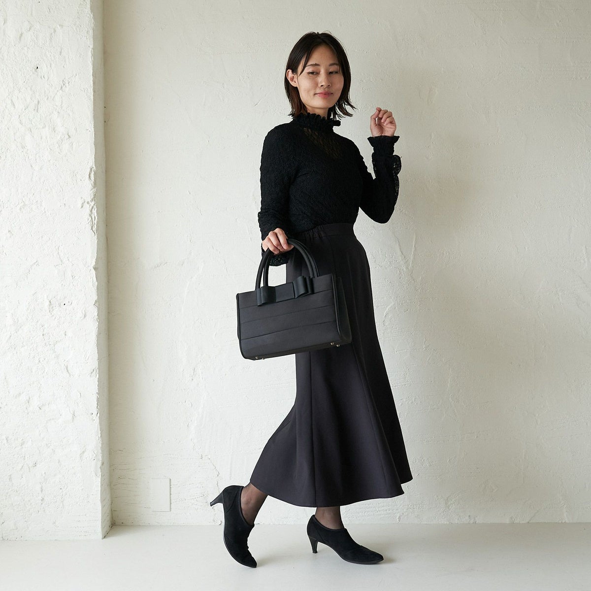 老舗店コラボのフォーマルバッグ大きめA4二つ折り収納