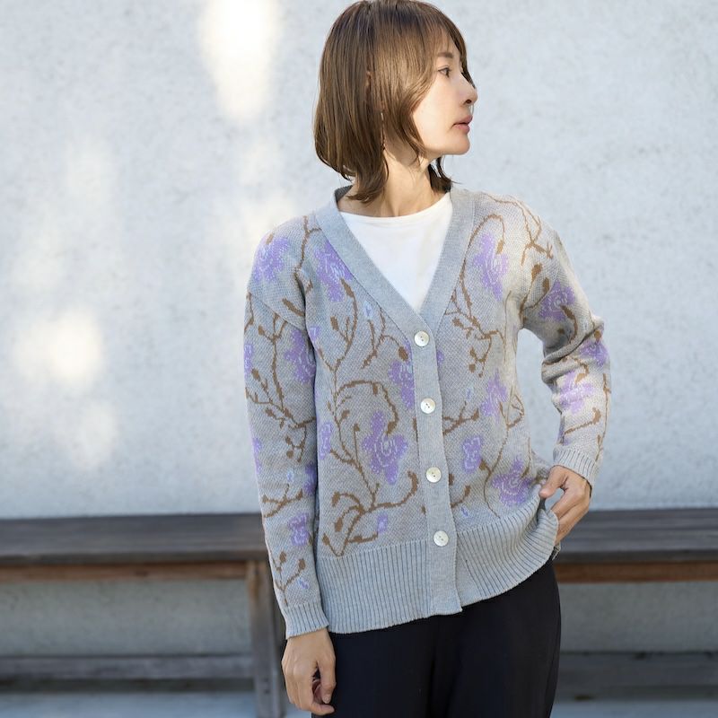 伊太利屋　美品　花柄グレーの長袖カーディガン 000000000946-01.jpg?size=l&w=