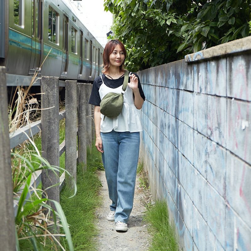 お得なコーデセット（黒Tシャツ×白リネンビスチェ） | もりのがっこう公式