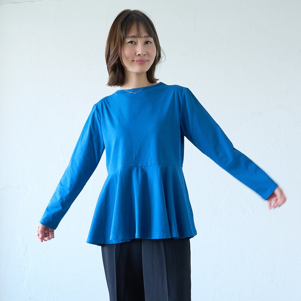 ペプラムシルエットロングスリーブTシャツ（ブルー）