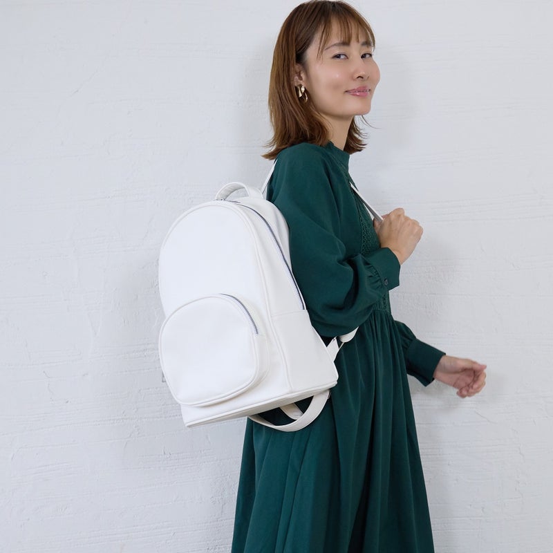 A4が入る軽量トリムリュック ホワイト