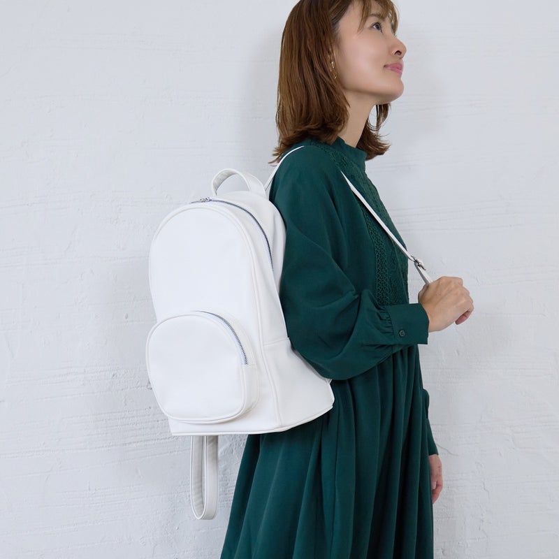 A4が入る軽量トリムリュック ホワイト